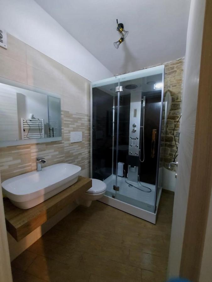 B&B Sotto Le Mura Pietra Montecorvino Ngoại thất bức ảnh