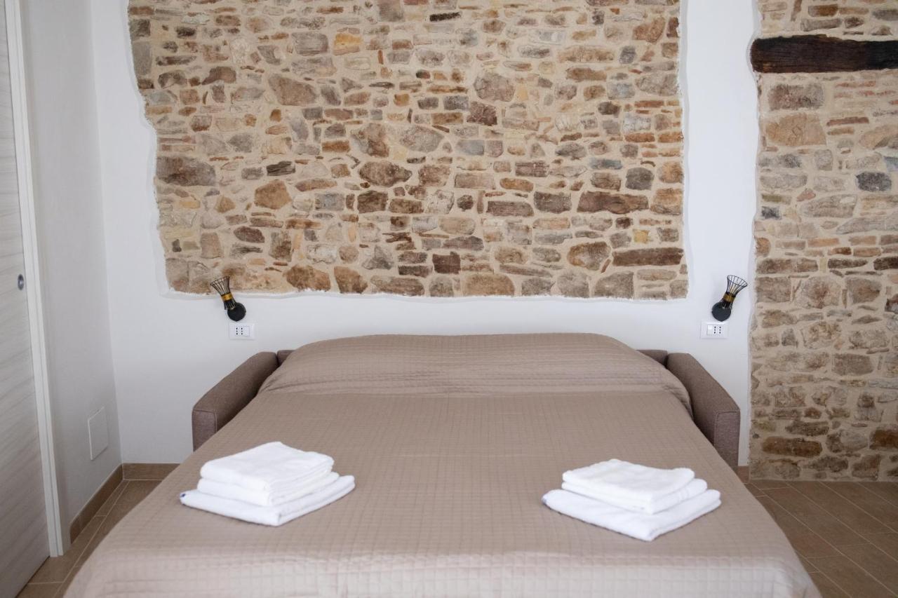 B&B Sotto Le Mura Pietra Montecorvino Ngoại thất bức ảnh