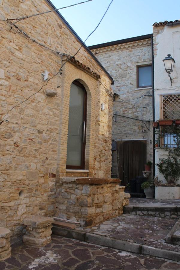 B&B Sotto Le Mura Pietra Montecorvino Ngoại thất bức ảnh