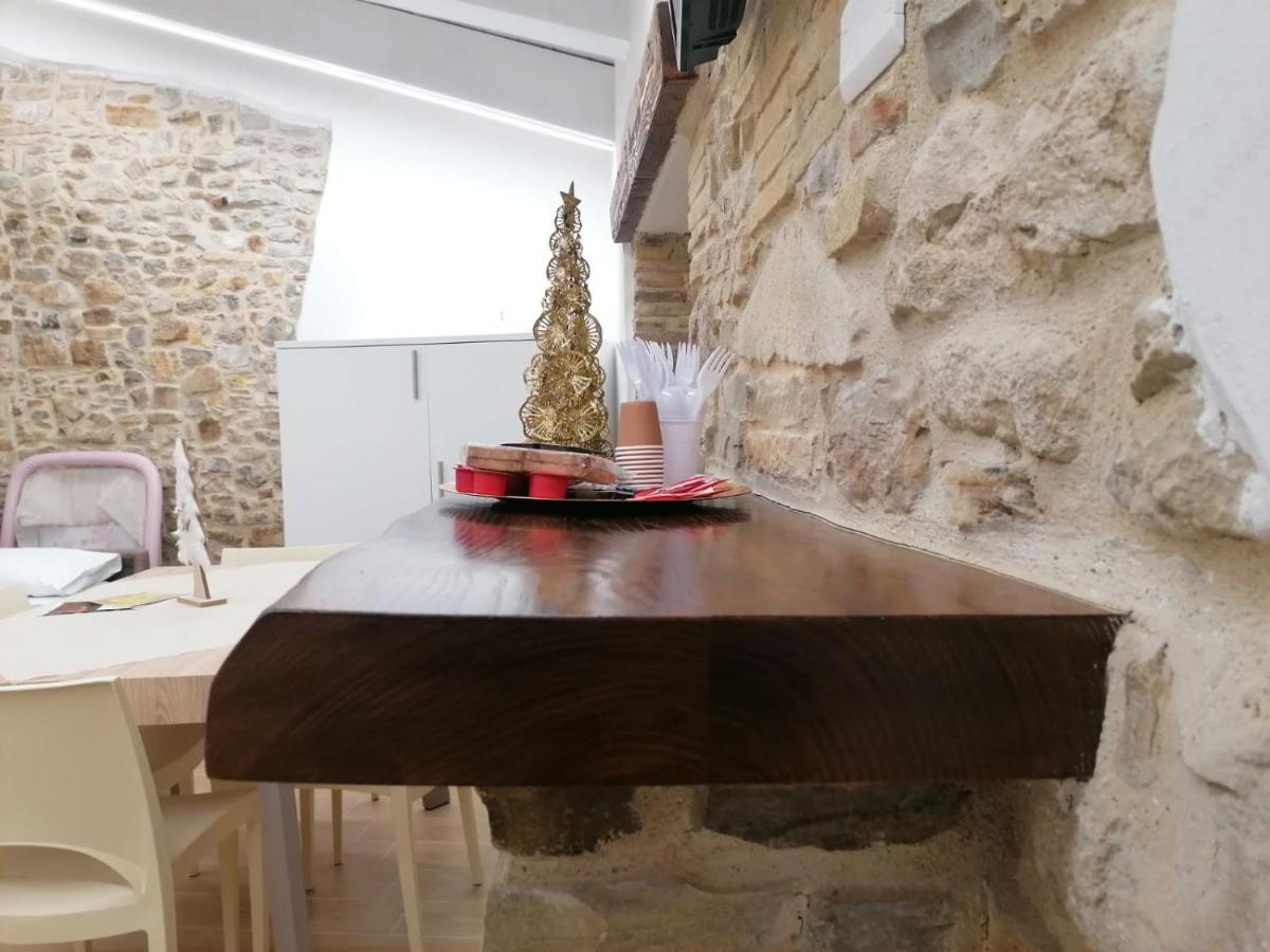 B&B Sotto Le Mura Pietra Montecorvino Ngoại thất bức ảnh